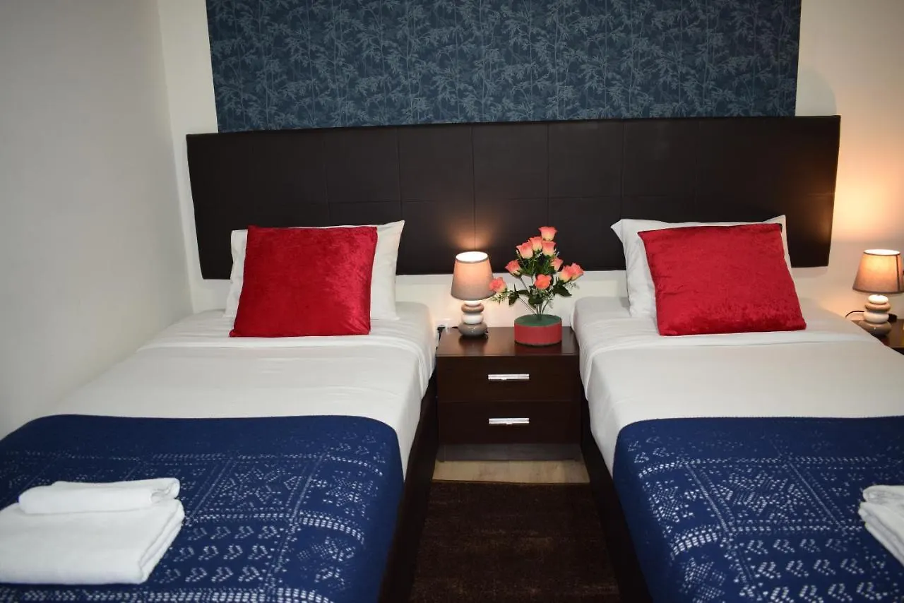 Universo Romantico Lisbon Guest house