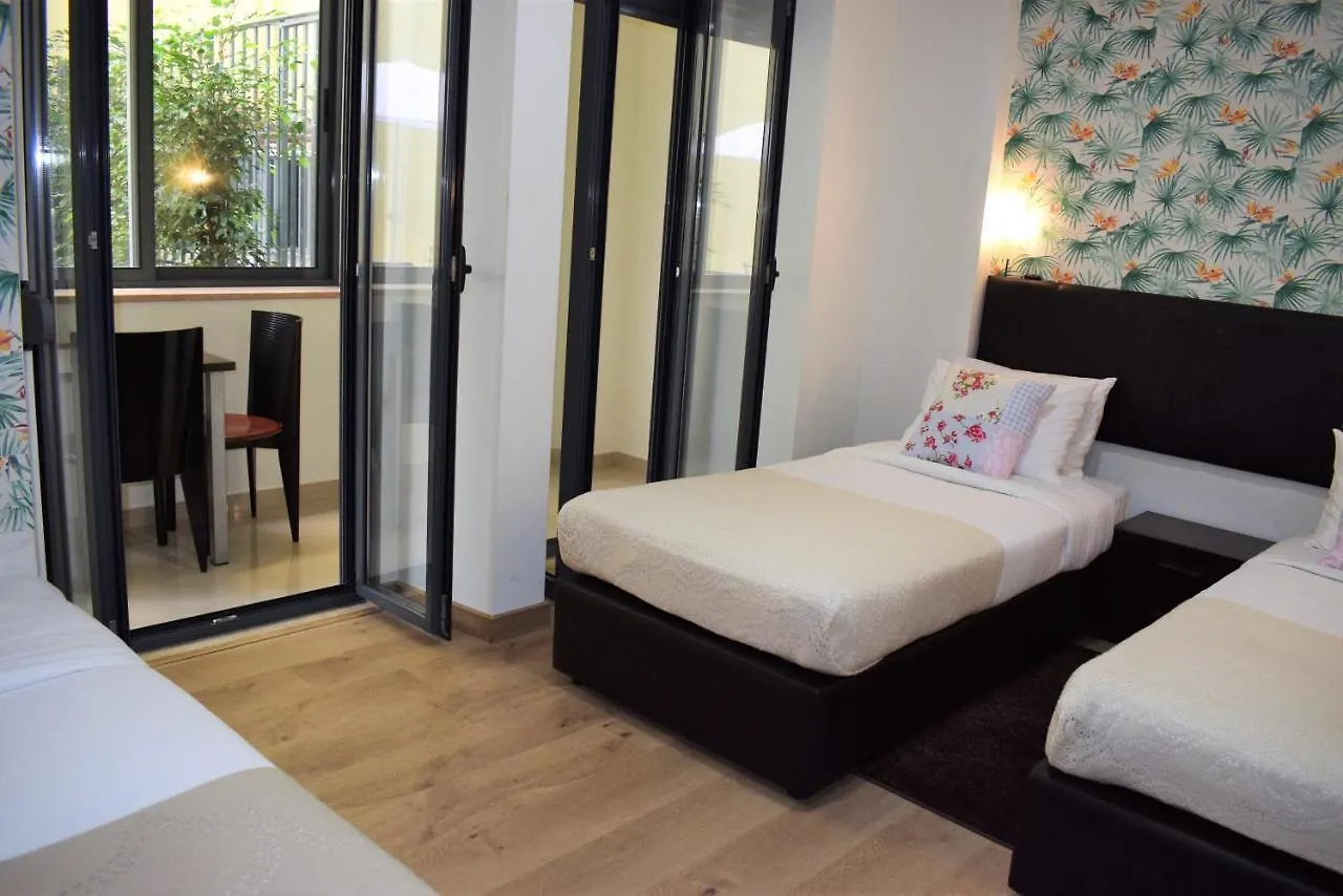Universo Romantico Lisbon Guest house